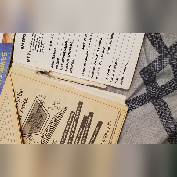 🌻Vintage Young Adult Lot - Picture 6 of 6